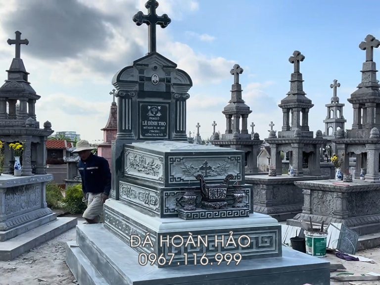 Xem ngày đẹp theo đạo Thiên Chúa Giáo để xây mộ, sửa mộ?