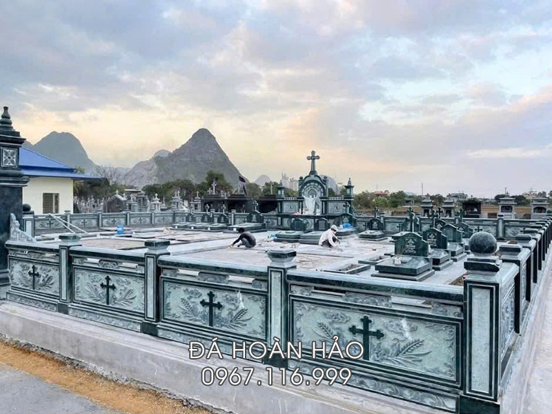 Lan can đá Công giáo đẹp tại khu Lăng Mộ công giáo, Nhà thờ công giáo.
