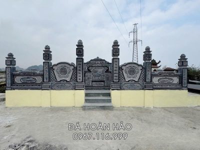 Cong-da-vao-Lang-Mo-to-duoc-xay-sua-rat-khang-trang-chat-luong.jpg