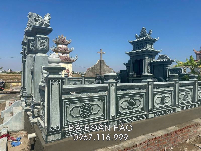 Xu Hướng Thiết Kế Khu Lăng Mộ Bố Mẹ Hiện Đại Cho Diện Tích Nhỏ Năm 2026 37 Hàng rào Lan can đá đẹp