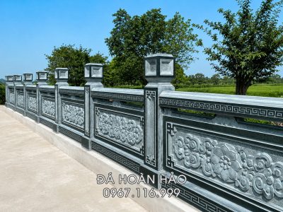 Hoa văn Lan can đá tạo điểm nhấn cho cả công trình lăng mộ
