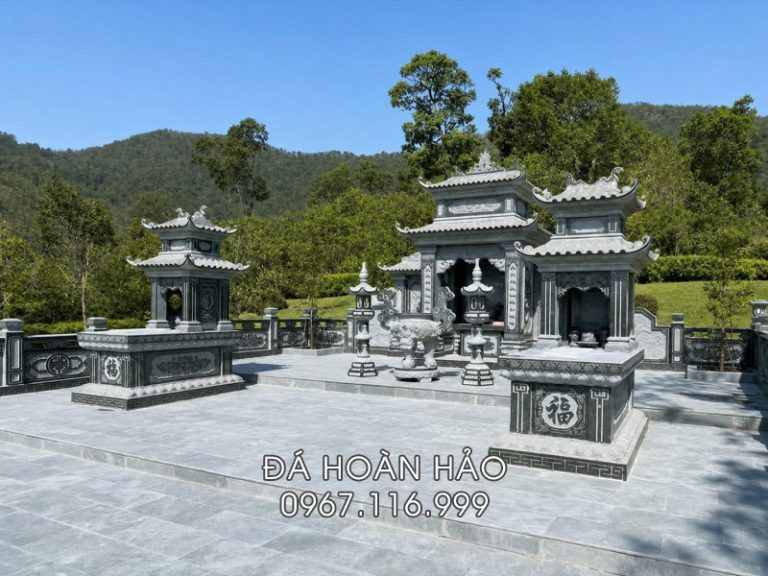 Khu Lăng Mộ đá Bố Mẹ đẹp, có 2 ngôi mộ đá 2 mái cho phần mộ Bố Mẹ